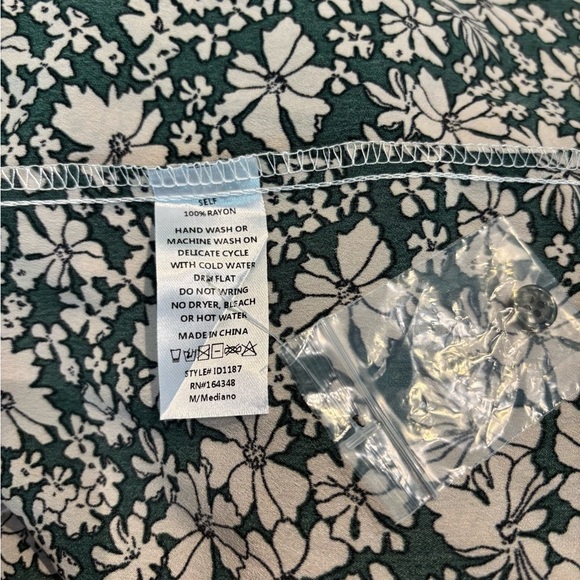 First Love green Puff Sleeve Midi Sundress - Picture 4 of 9